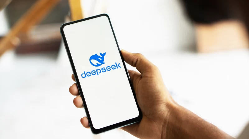 DeepSeek desafia Nvidia e OpenAI com IA acessível, gerando quedas no mercado global de tecnologia.