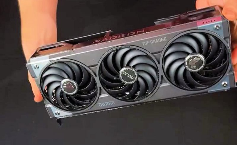 Primeiras imagens da Radeon RX 9070 XT! Asus TUF Gaming e Prime trazem 16 GB GDDR6 e design renovado.