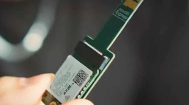 Adaptador SDEX2M2 conectando SSD ao Nintendo Switch 2